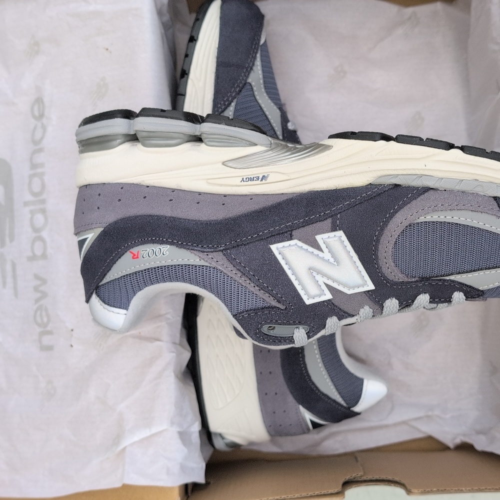 New Balance 2002R - Eclipse Raincloud - Men's SIZE 10.5 ( M2002RSF ) - Picture 6 of 8